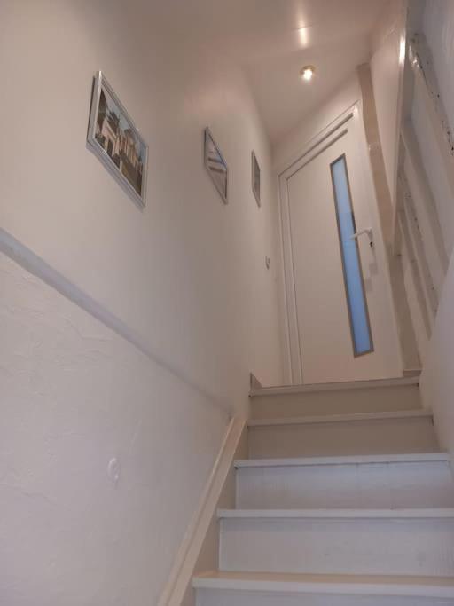 Le Royal Billy Apartment Dreux Exterior foto