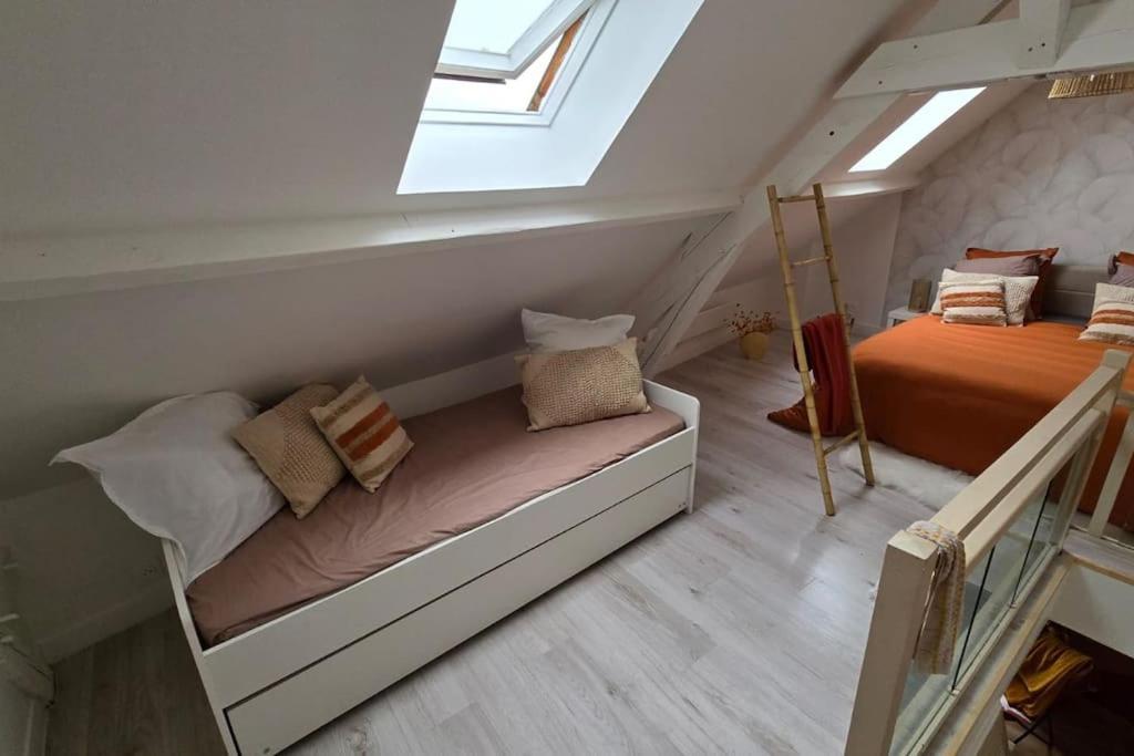 Le Royal Billy Apartment Dreux Exterior foto